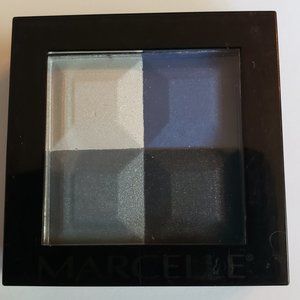 2/10$ NWT marcelle eye shadow quad rythm in blues